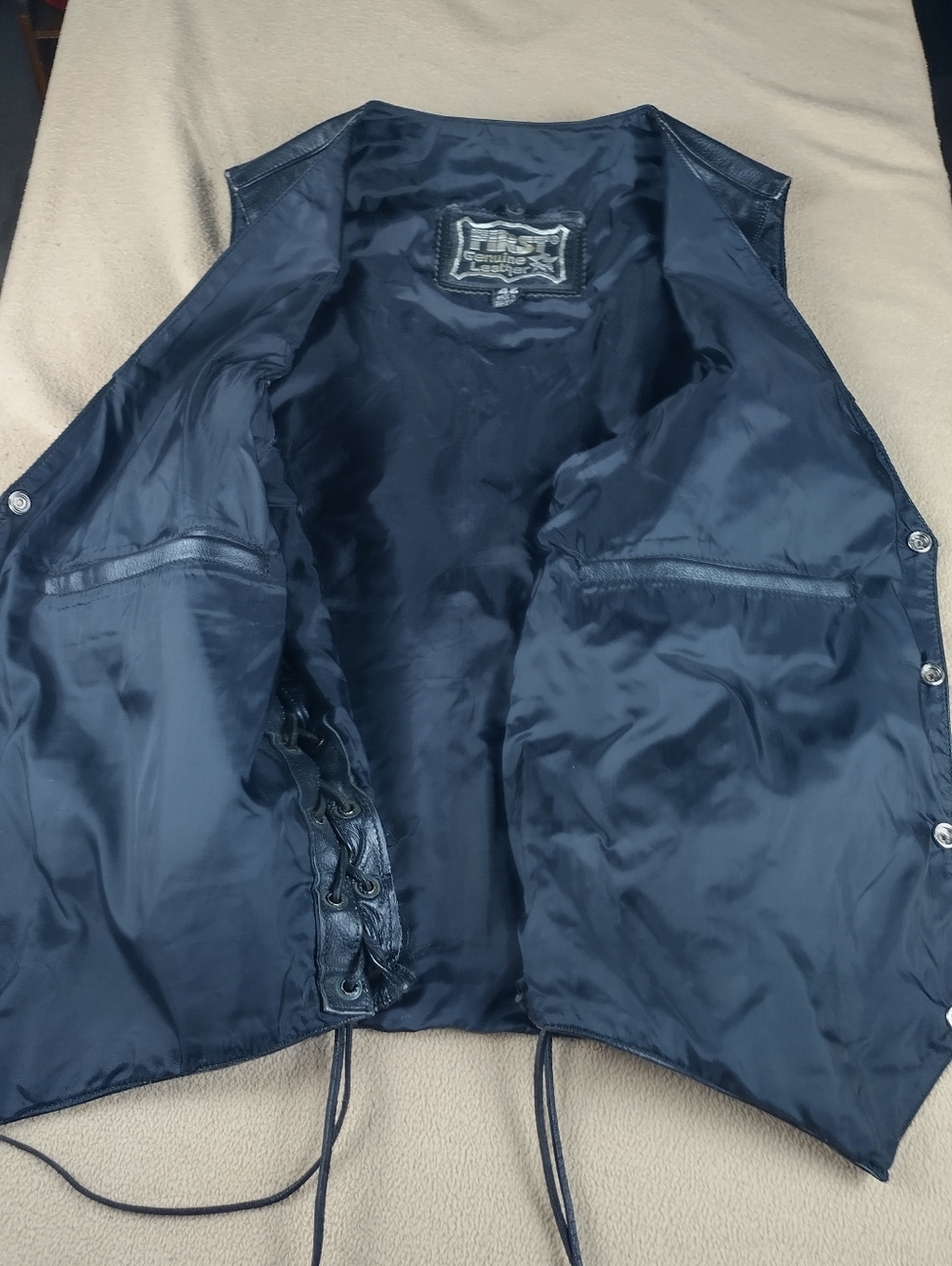 first genuine leather Adults motorcycle Vest Size 42 - Picture 11 of 12